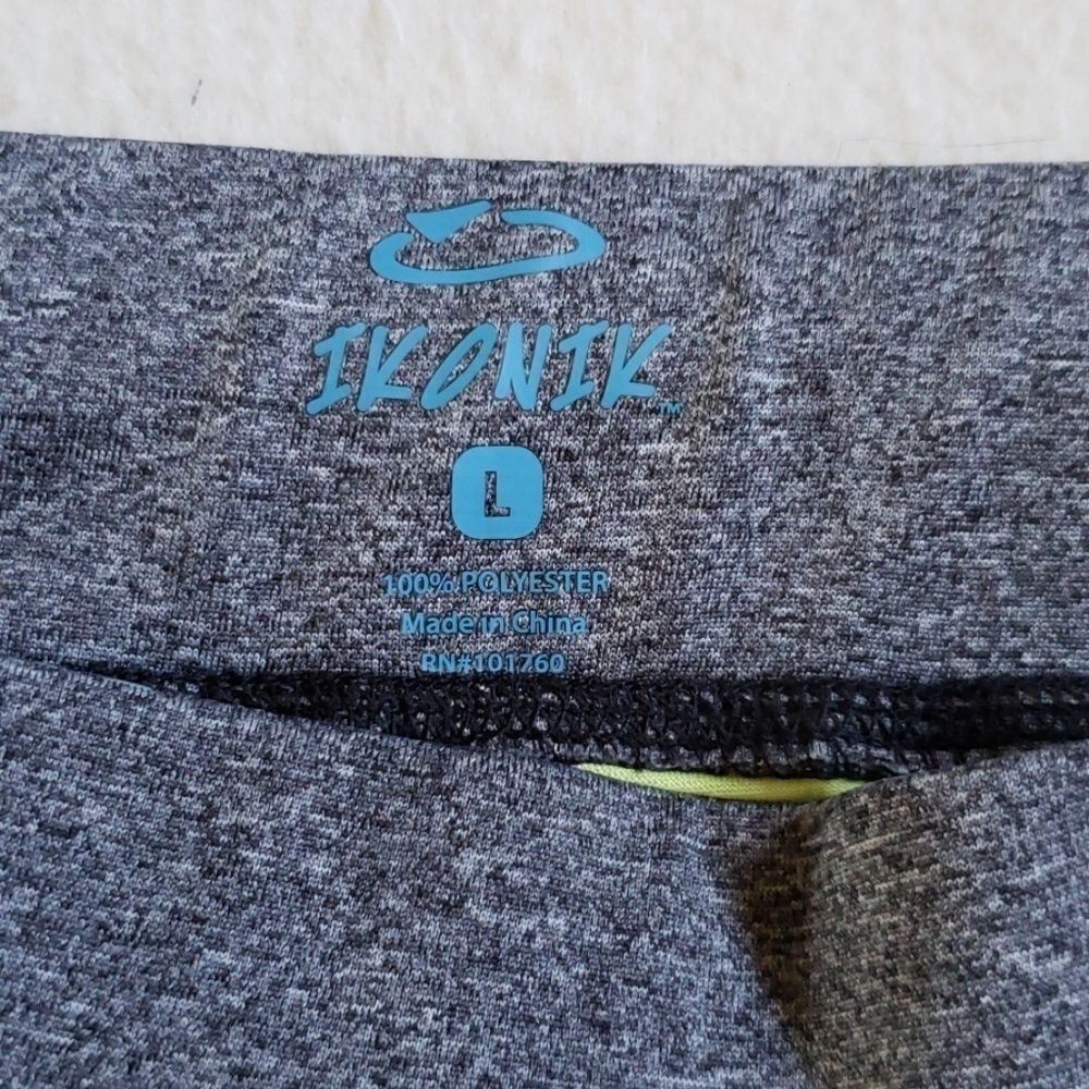 Ikonik shorts  - Picture 2 of 3